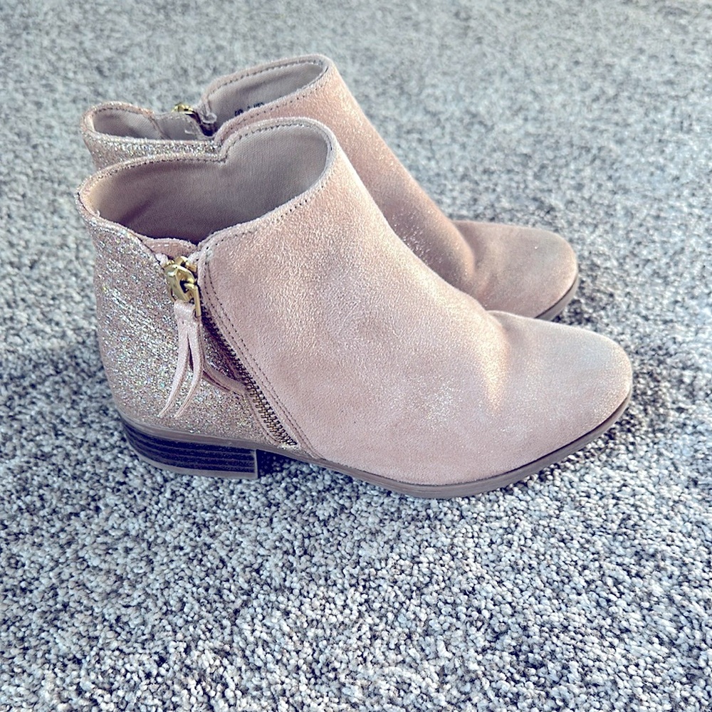 Girls stylish glitter boots